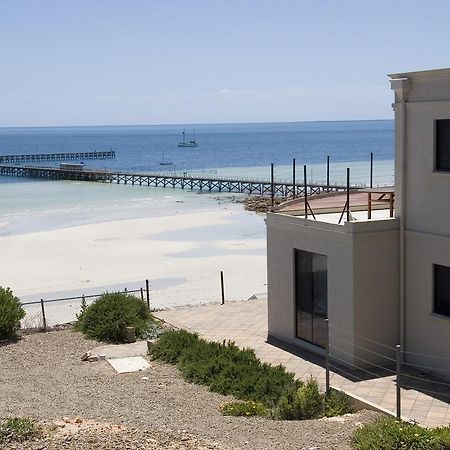 Cliff House Beachfront Villas مونتا المظهر الخارجي الصورة