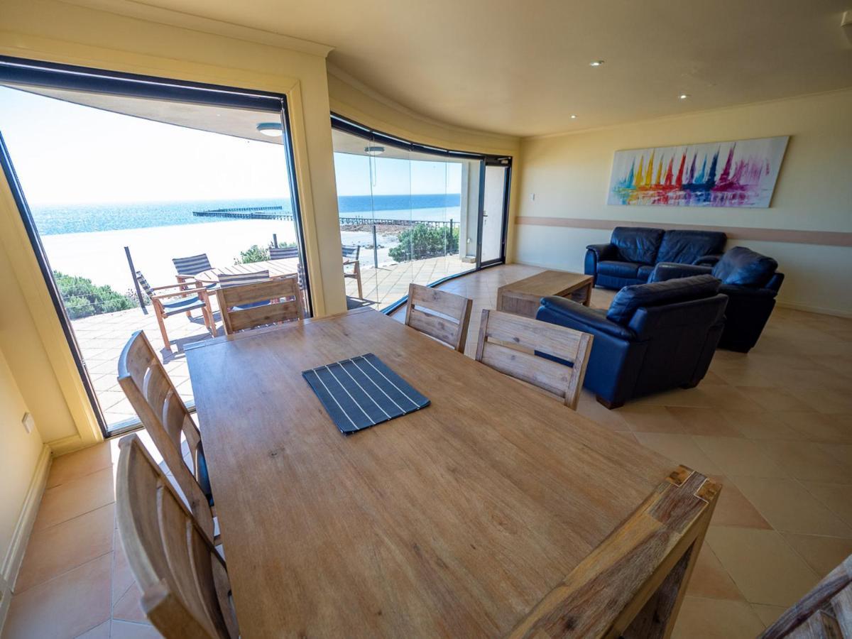 Cliff House Beachfront Villas مونتا المظهر الخارجي الصورة